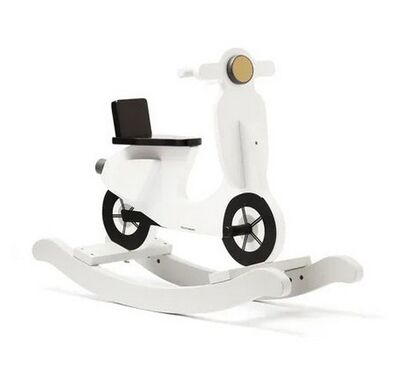 Wooden rocking scooter Kids Koncept white στο Bebe Maison